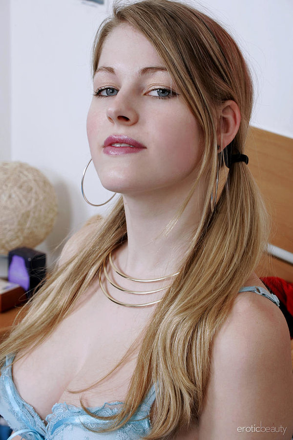 Диля, 68 лет, 0 размер груди